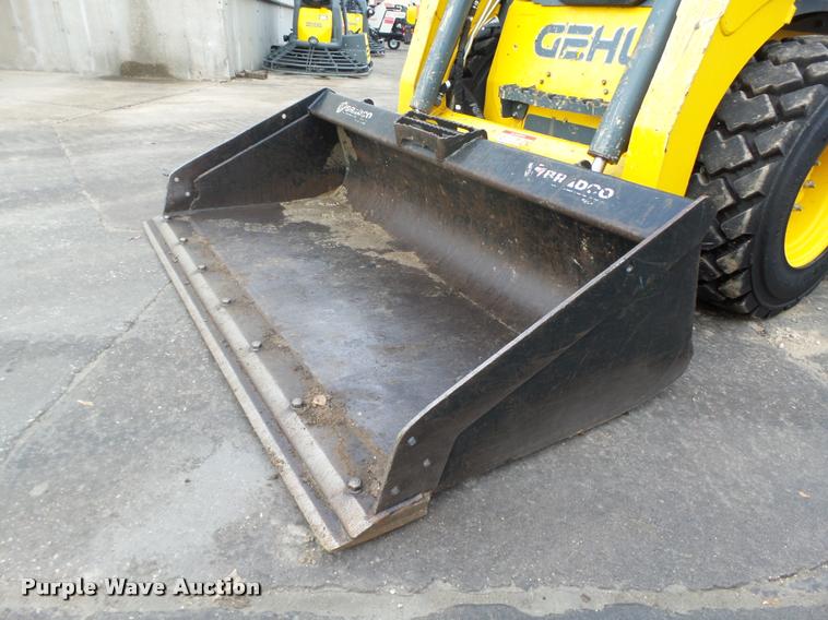image for item K2453 2013 Gehl R220 skid steer