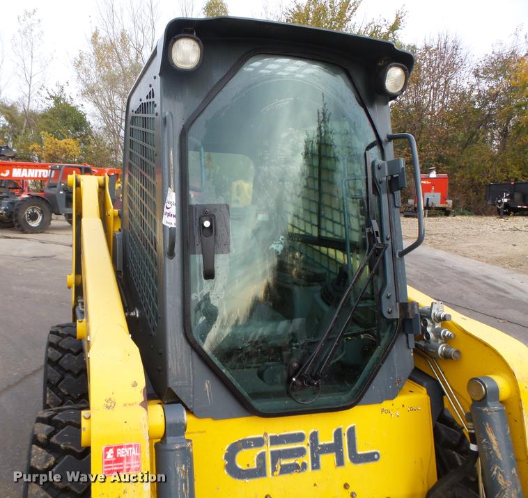 image for item K2453 2013 Gehl R220 skid steer