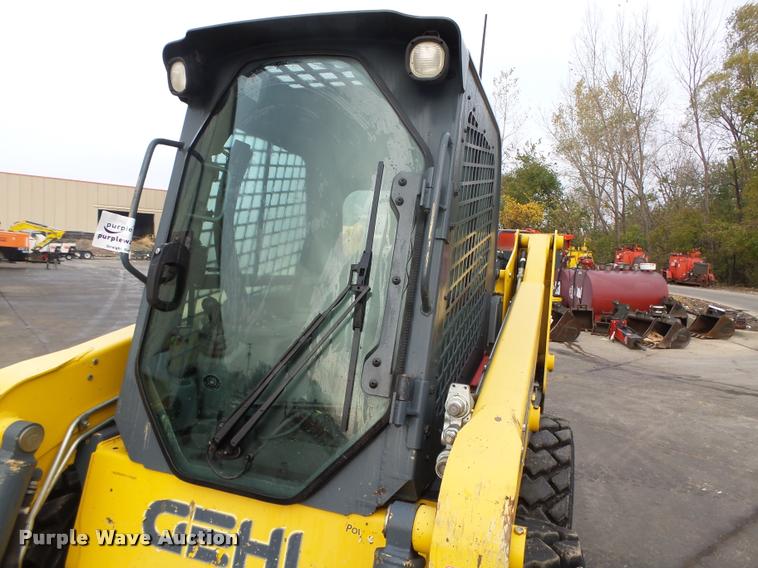 image for item K2453 2013 Gehl R220 skid steer