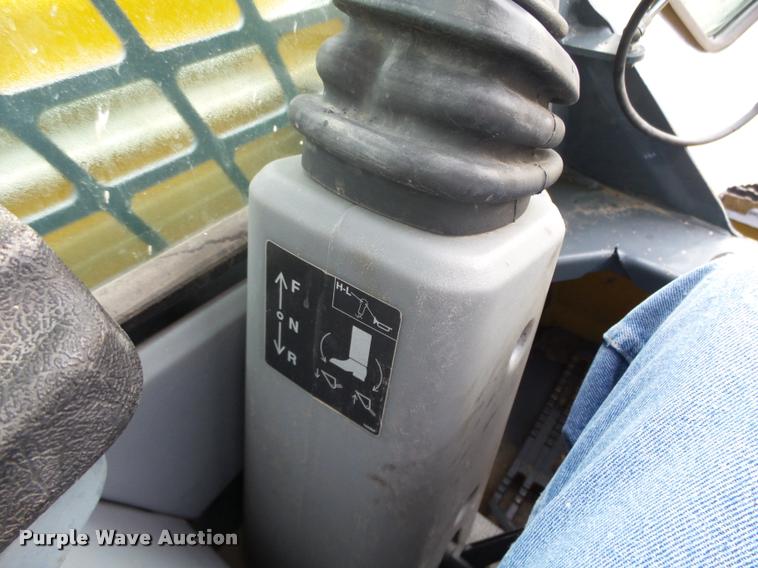 image for item K2453 2013 Gehl R220 skid steer