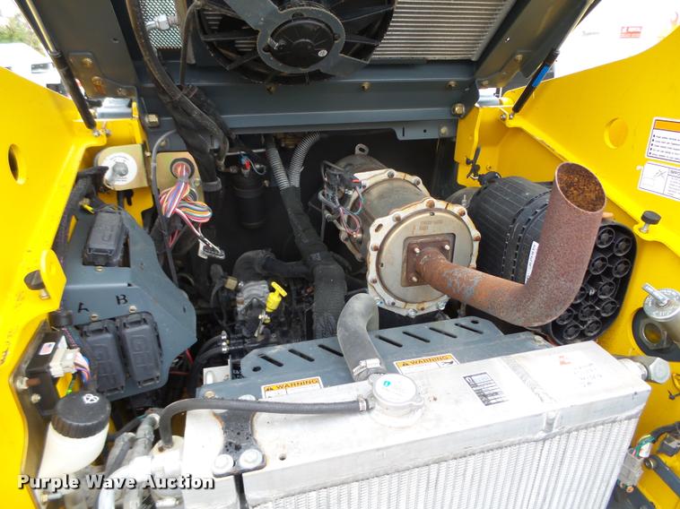 image for item K2453 2013 Gehl R220 skid steer