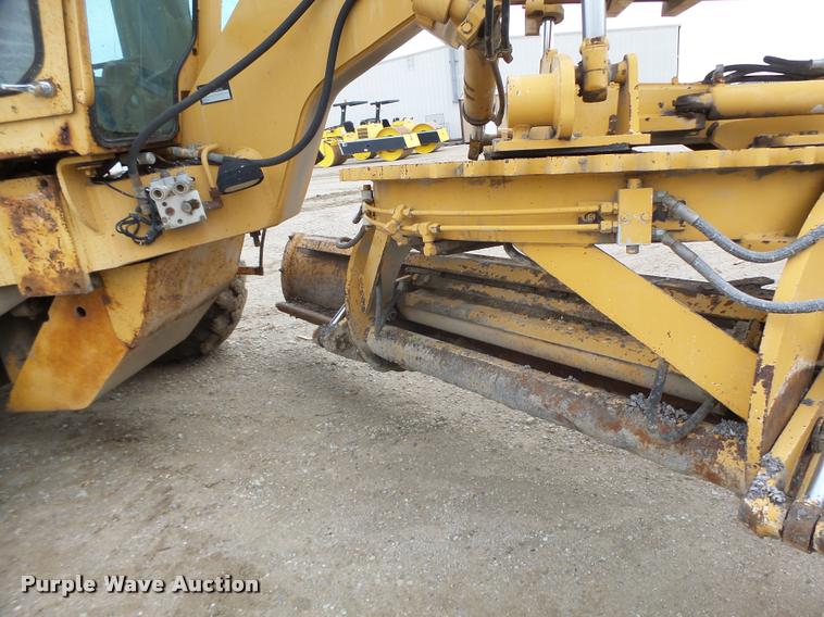 image for item K5595 1995 Champion 720A motor grader