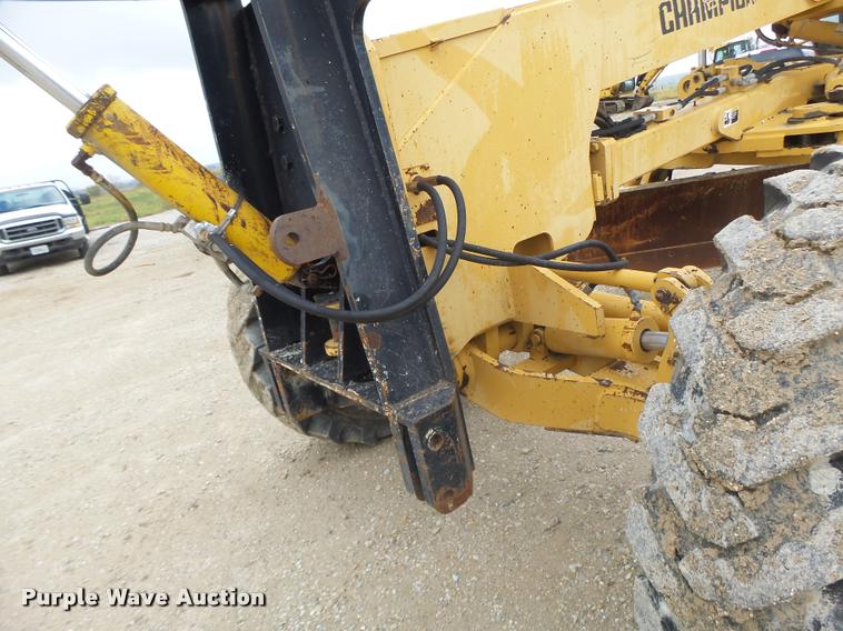 image for item K5595 1995 Champion 720A motor grader
