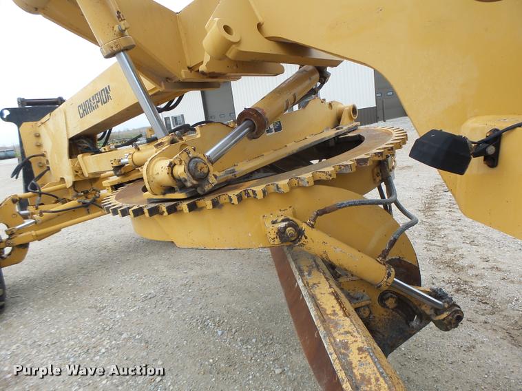 image for item K5595 1995 Champion 720A motor grader