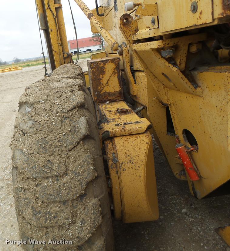 image for item K5595 1995 Champion 720A motor grader