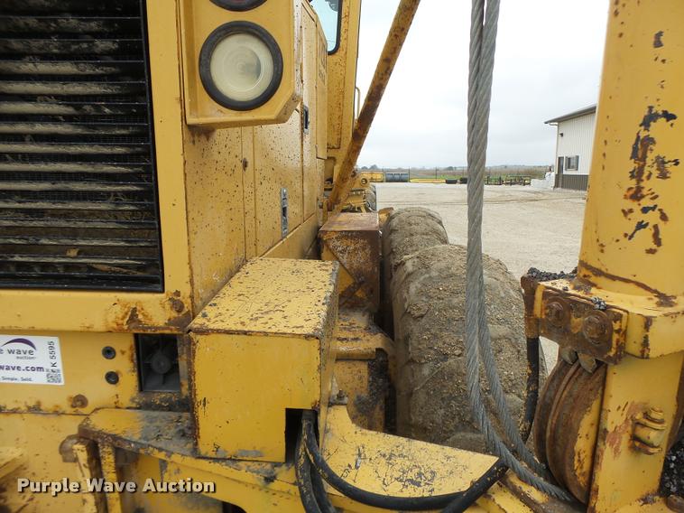 image for item K5595 1995 Champion 720A motor grader