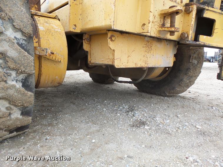 image for item K5595 1995 Champion 720A motor grader