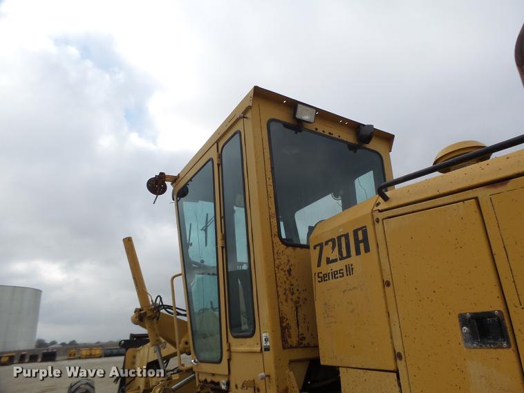 image for item K5595 1995 Champion 720A motor grader