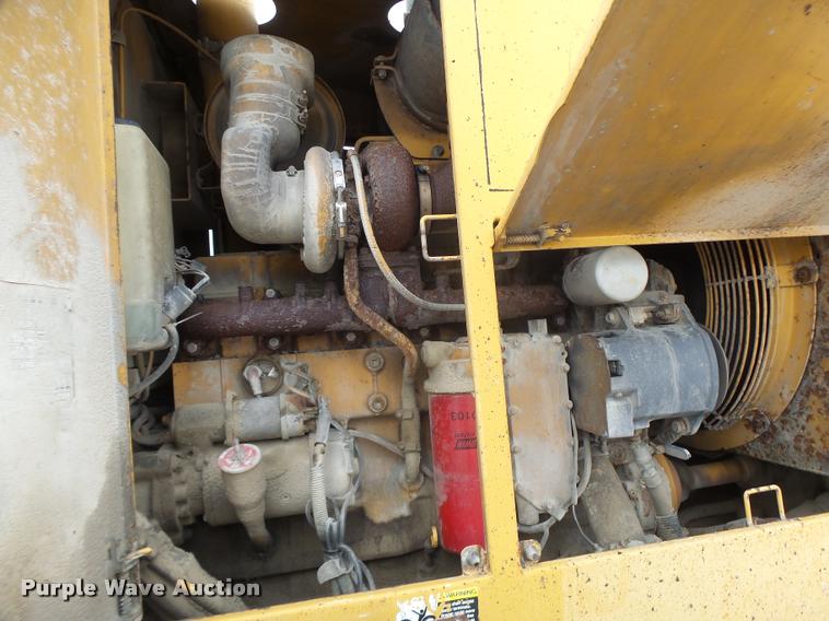 image for item K5595 1995 Champion 720A motor grader