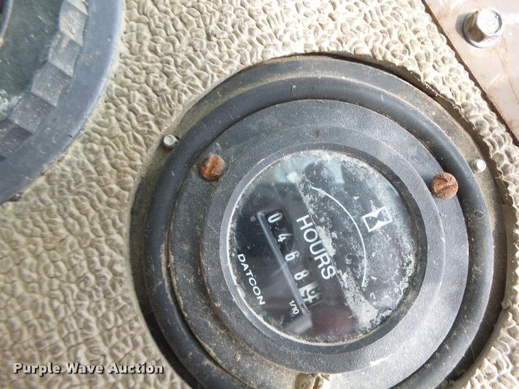 image for item K5595 1995 Champion 720A motor grader