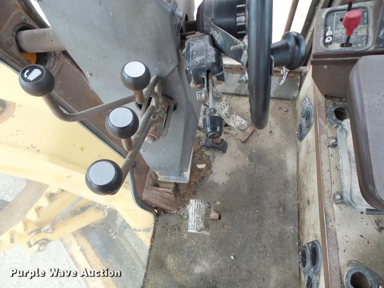 image for item K5595 1995 Champion 720A motor grader