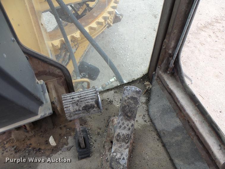 image for item K5595 1995 Champion 720A motor grader