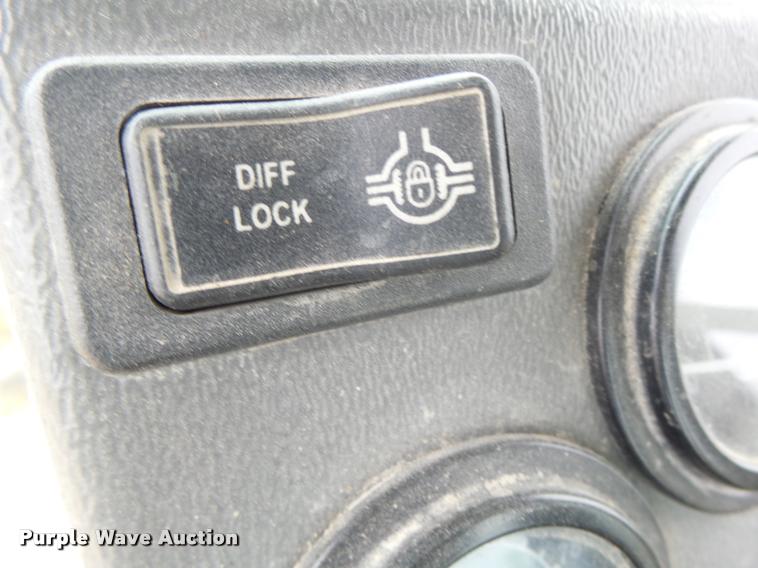 image for item K5595 1995 Champion 720A motor grader