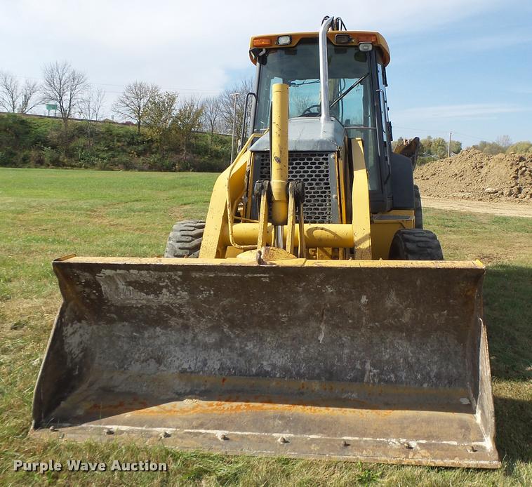 image for item K5603 2003 John Deere 410G backhoe