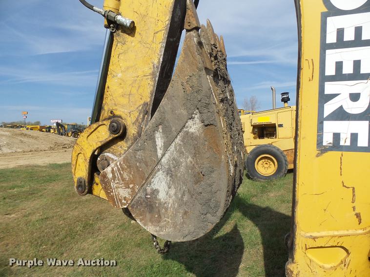 image for item K5603 2003 John Deere 410G backhoe