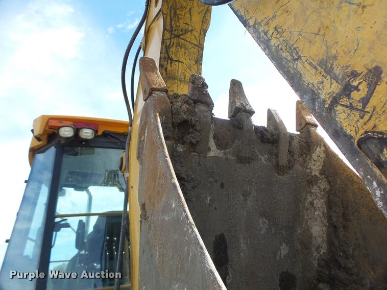 image for item K5603 2003 John Deere 410G backhoe