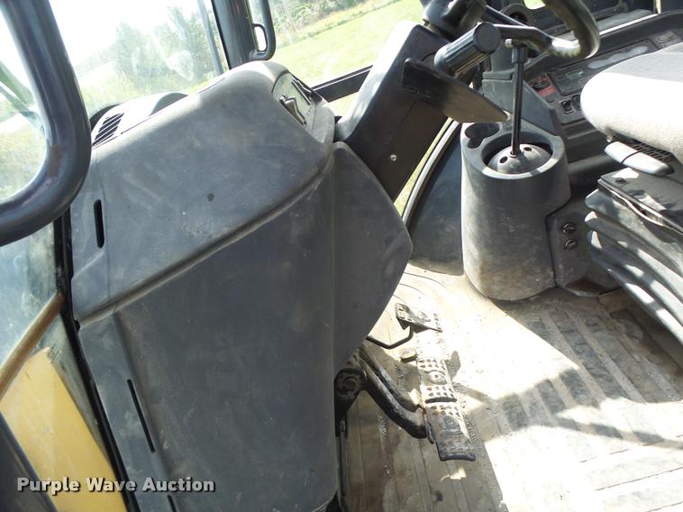 image for item K5603 2003 John Deere 410G backhoe