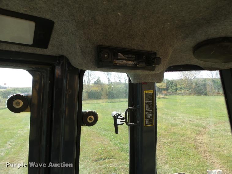 image for item K5603 2003 John Deere 410G backhoe