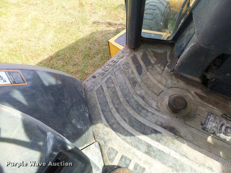 image for item K5603 2003 John Deere 410G backhoe