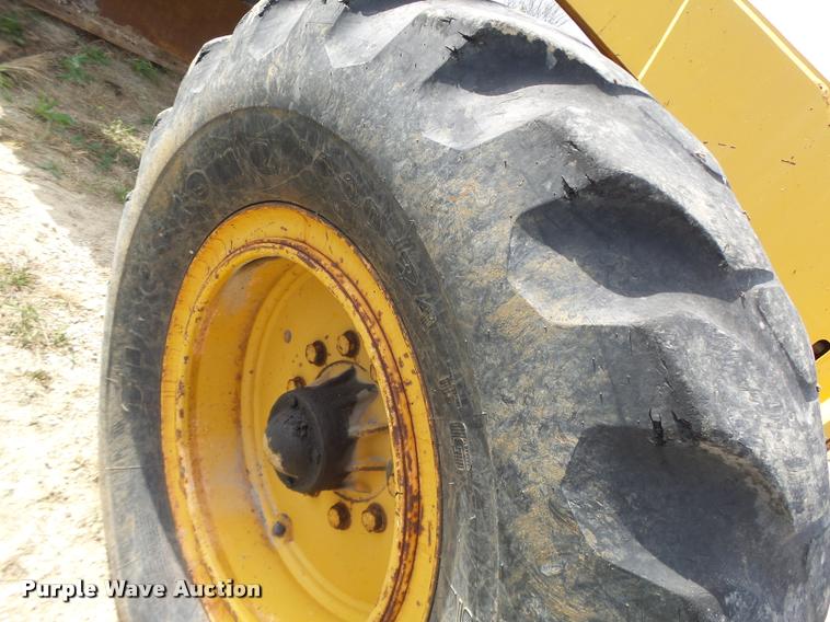 image for item K5604 1993 Champion 720A Series III motor grader