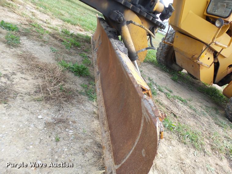 image for item K5604 1993 Champion 720A Series III motor grader