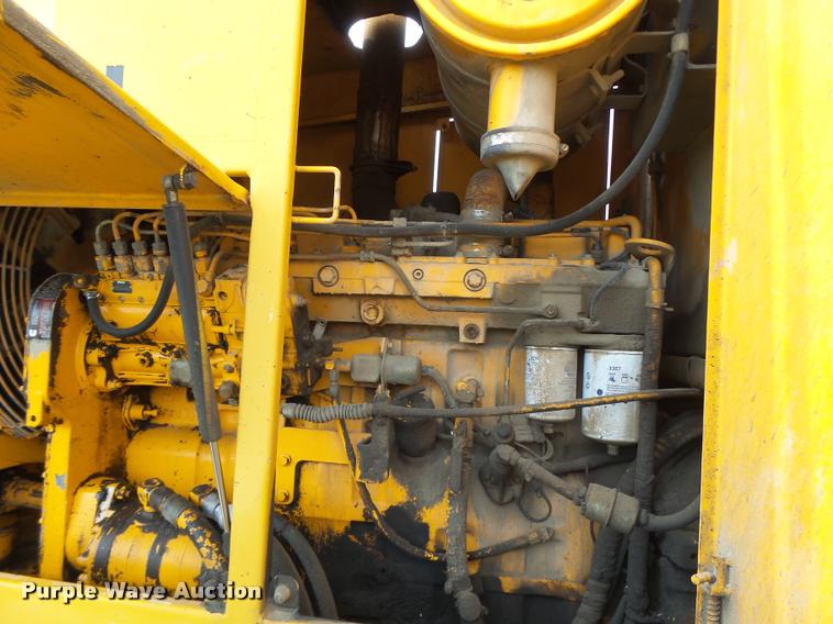 image for item K5604 1993 Champion 720A Series III motor grader