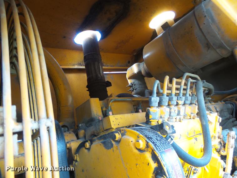 image for item K5604 1993 Champion 720A Series III motor grader