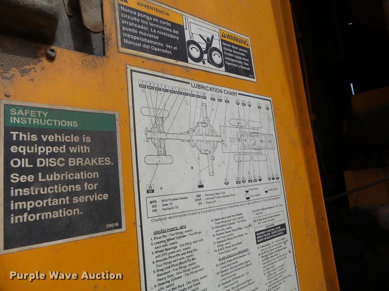 image for item K5604 1993 Champion 720A Series III motor grader