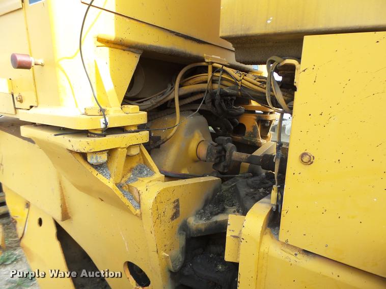 image for item K5604 1993 Champion 720A Series III motor grader