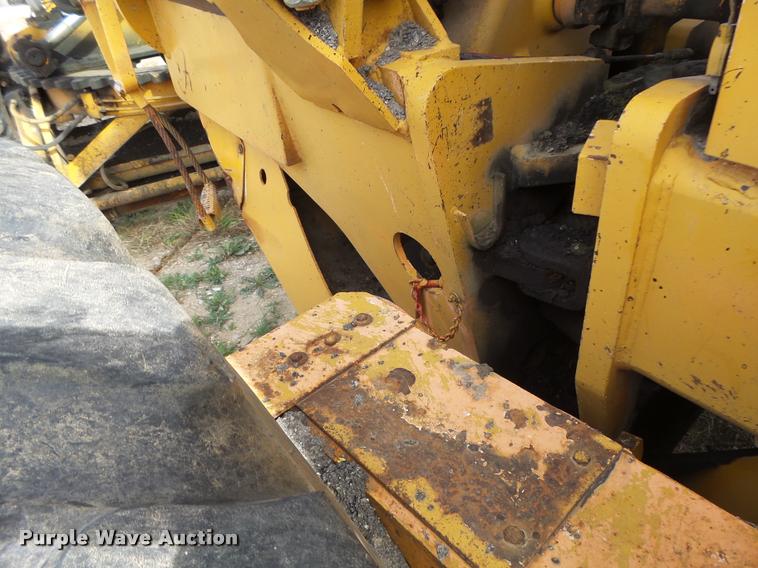 image for item K5604 1993 Champion 720A Series III motor grader