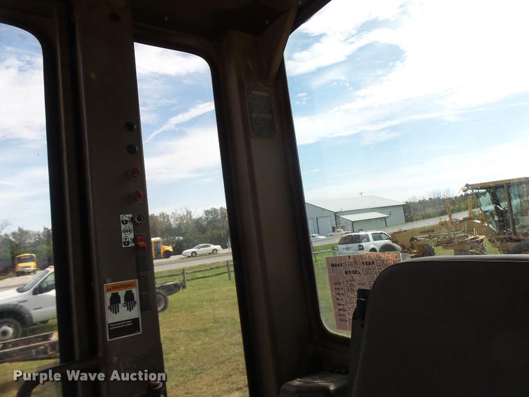 image for item K5604 1993 Champion 720A Series III motor grader