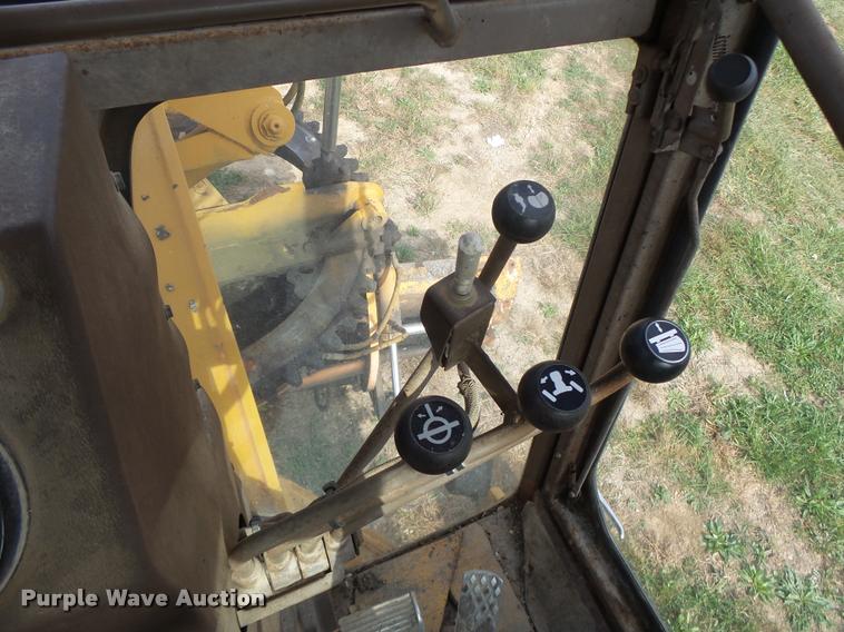 image for item K5604 1993 Champion 720A Series III motor grader