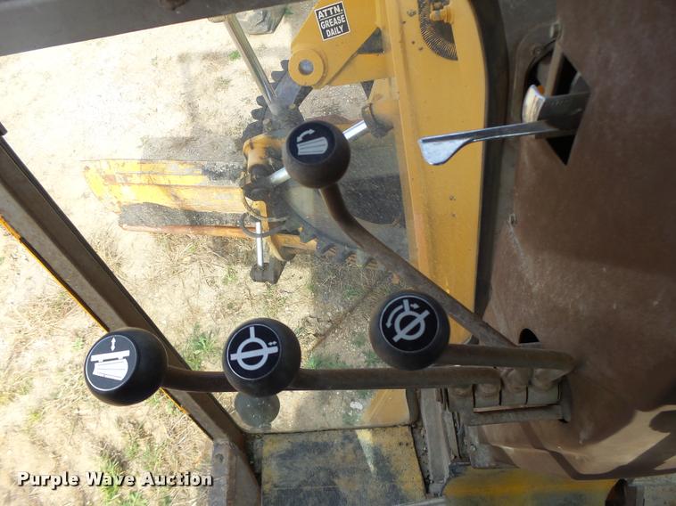 image for item K5604 1993 Champion 720A Series III motor grader