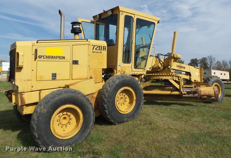 image for item K5605 1995 Champion 720A Series III motor grader