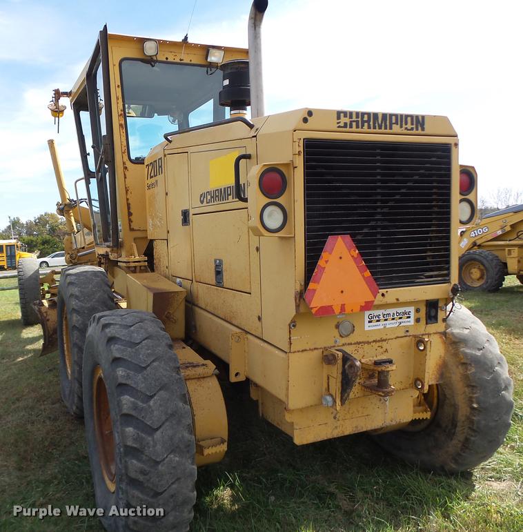 image for item K5605 1995 Champion 720A Series III motor grader
