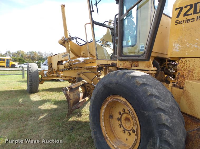 image for item K5605 1995 Champion 720A Series III motor grader