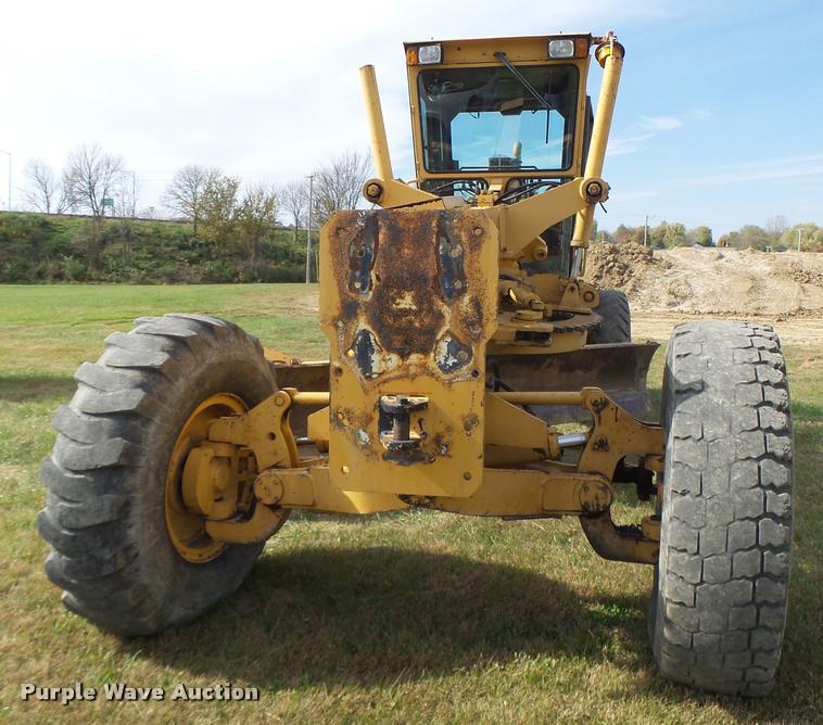 image for item K5605 1995 Champion 720A Series III motor grader