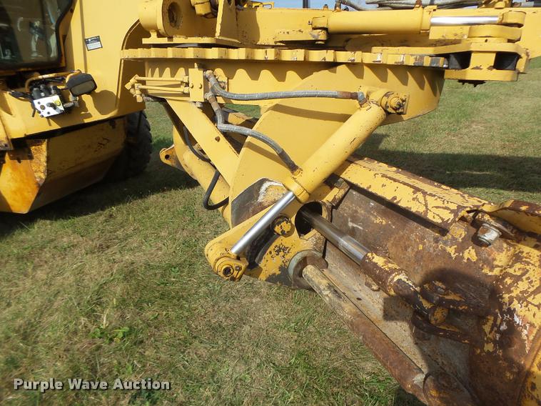 image for item K5605 1995 Champion 720A Series III motor grader