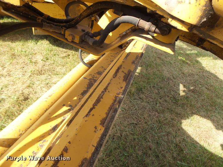 image for item K5605 1995 Champion 720A Series III motor grader