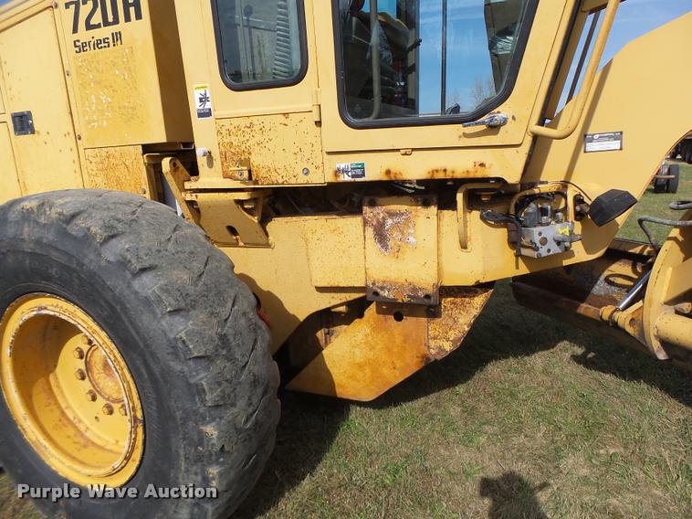 image for item K5605 1995 Champion 720A Series III motor grader