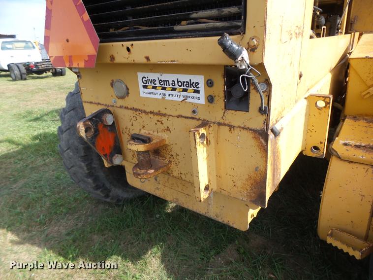 image for item K5605 1995 Champion 720A Series III motor grader