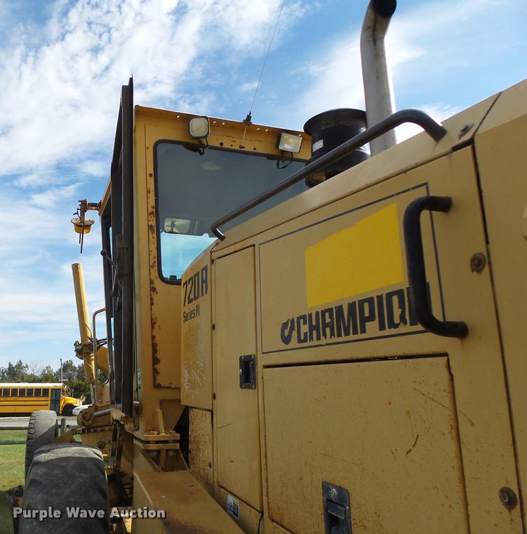 image for item K5605 1995 Champion 720A Series III motor grader
