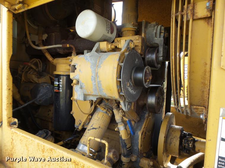 image for item K5605 1995 Champion 720A Series III motor grader