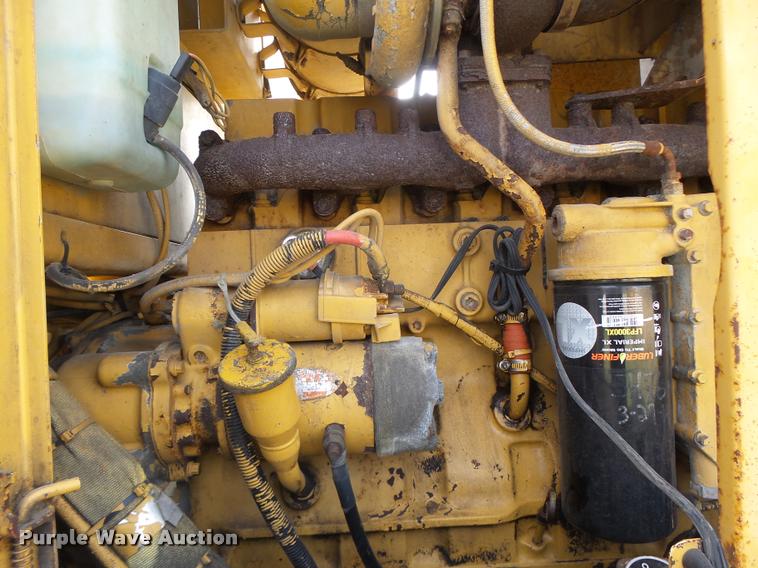 image for item K5605 1995 Champion 720A Series III motor grader