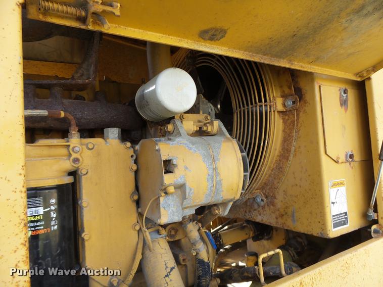 image for item K5605 1995 Champion 720A Series III motor grader