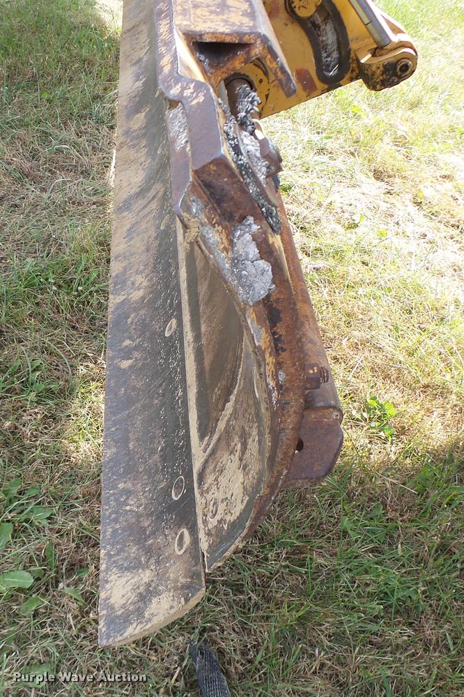 image for item K5605 1995 Champion 720A Series III motor grader