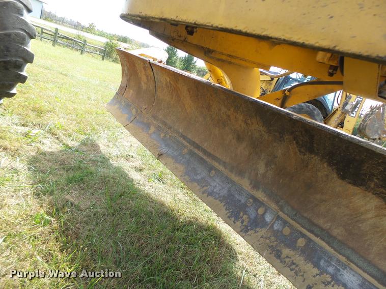 image for item K5605 1995 Champion 720A Series III motor grader