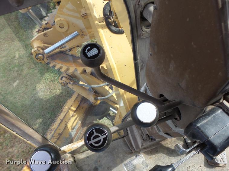 image for item K5605 1995 Champion 720A Series III motor grader