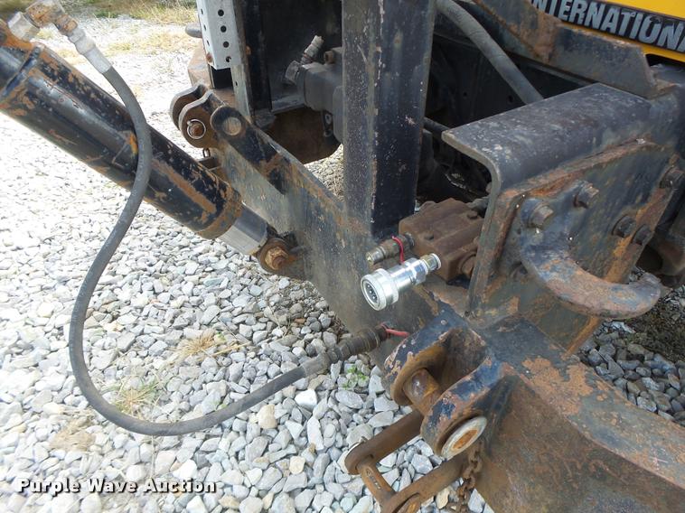 image for item K5606 1999 International 4900 flatbed truck