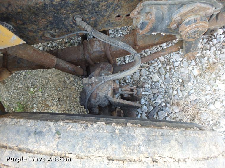 image for item K5606 1999 International 4900 flatbed truck